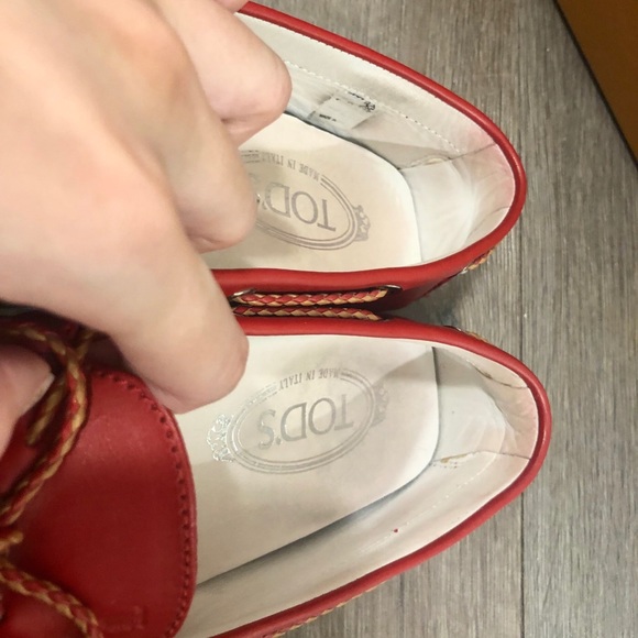 Preloved Tod’s red leather bow loafers flats siz38 - Picture 6 of 11